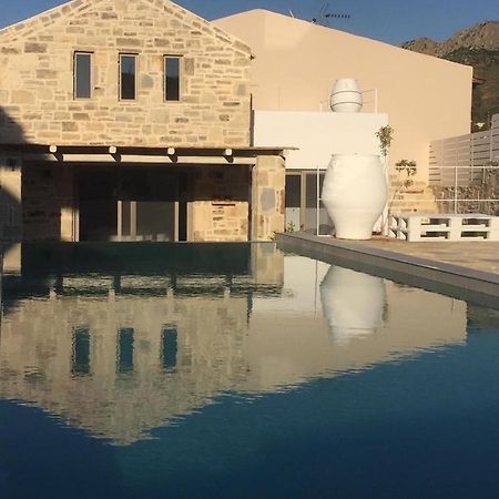 Laini Luxury Suites Pombia Εξωτερικό φωτογραφία