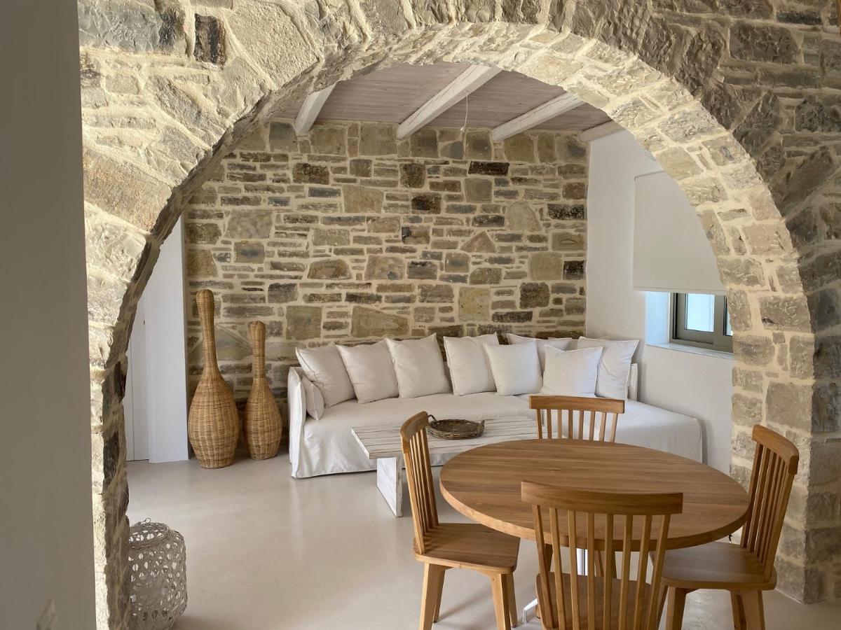 Laini Luxury Suites Pombia Εξωτερικό φωτογραφία