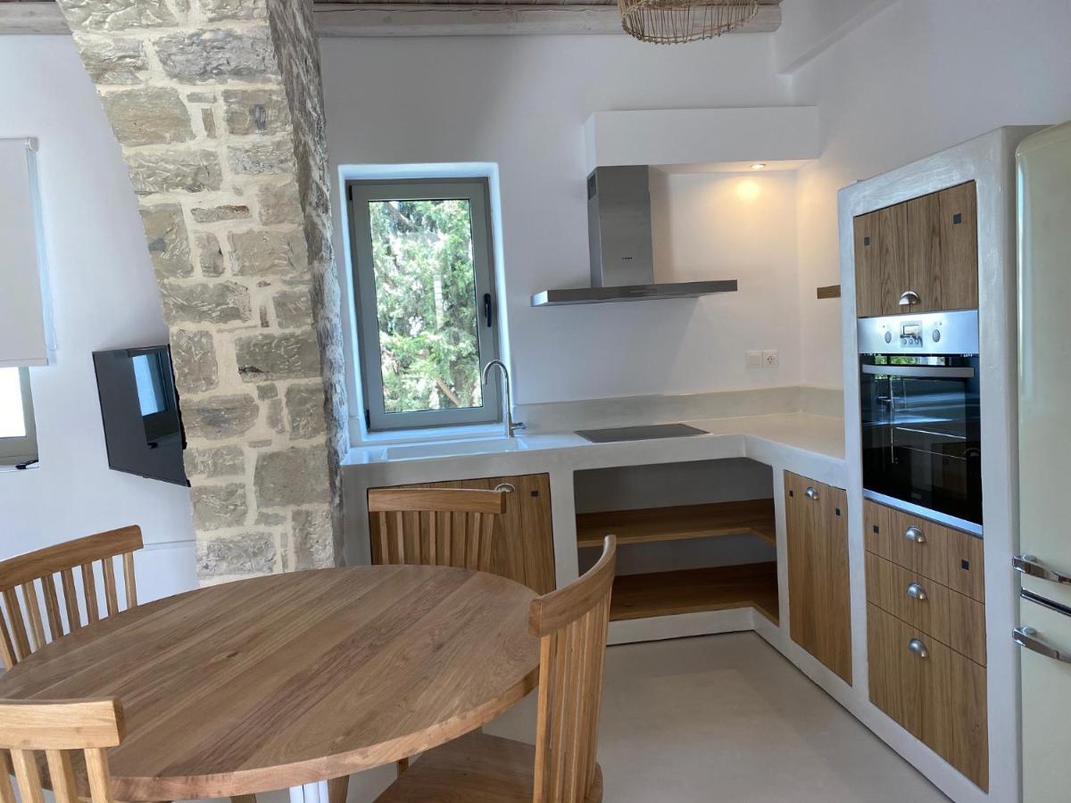 Laini Luxury Suites Pombia Εξωτερικό φωτογραφία