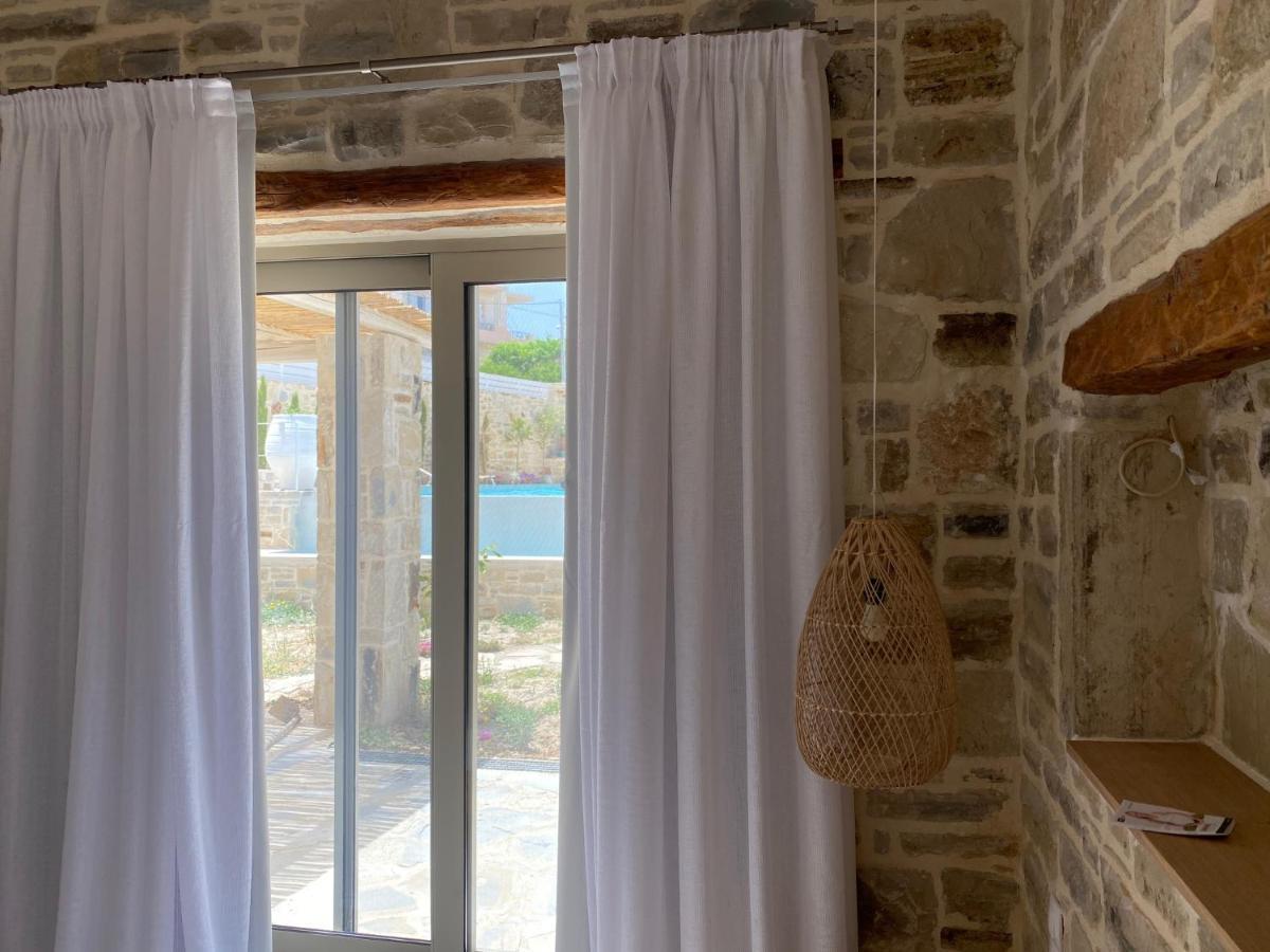 Laini Luxury Suites Pombia Εξωτερικό φωτογραφία