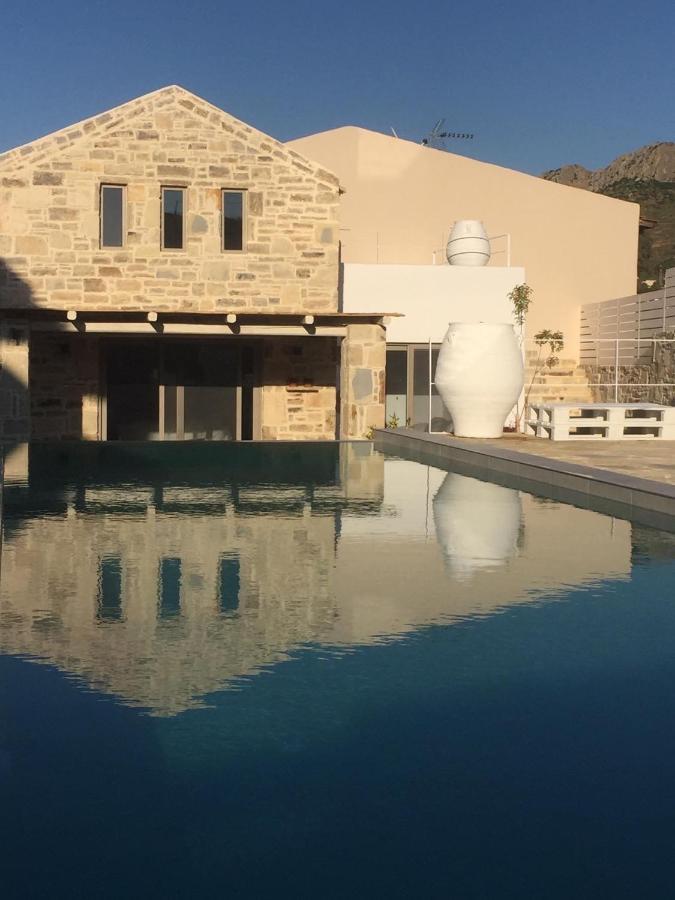 Laini Luxury Suites Pombia Εξωτερικό φωτογραφία