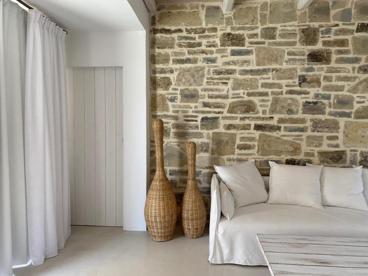 Laini Luxury Suites Pombia Εξωτερικό φωτογραφία