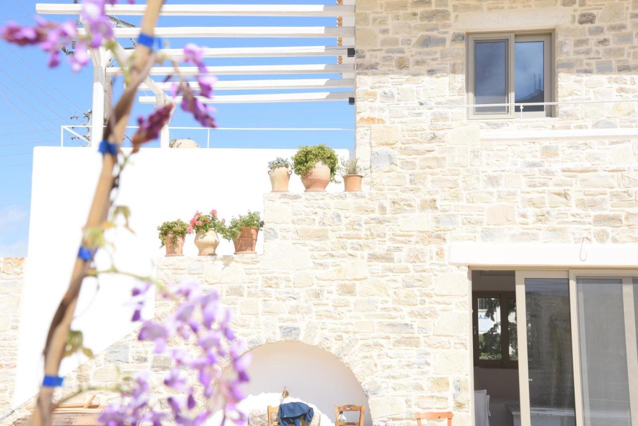 Laini Luxury Suites Pombia Εξωτερικό φωτογραφία