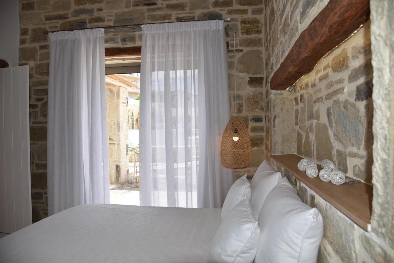 Laini Luxury Suites Pombia Εξωτερικό φωτογραφία